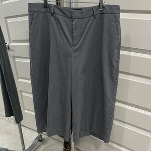 Banana Republic Gray Women's Shorts Bermudas GUC Size 14